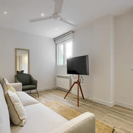 Dobo Madrid Pinar Aptos Temporales Room photo