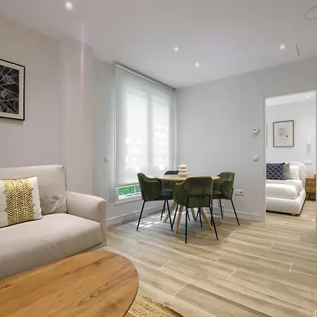 Dobo Madrid Pinar Aptos Temporales Room photo
